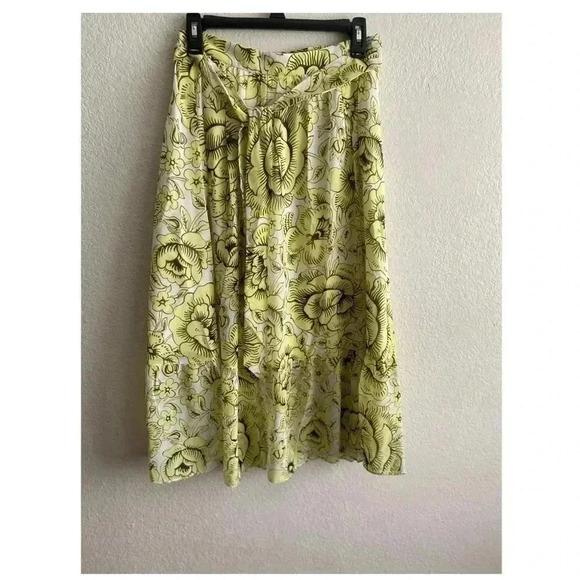 🆕 Ann Taylor Factory Cheerful Yellow & White Rococco
Floral A-Line Mid 2P🆕 - Picture 3 of 12